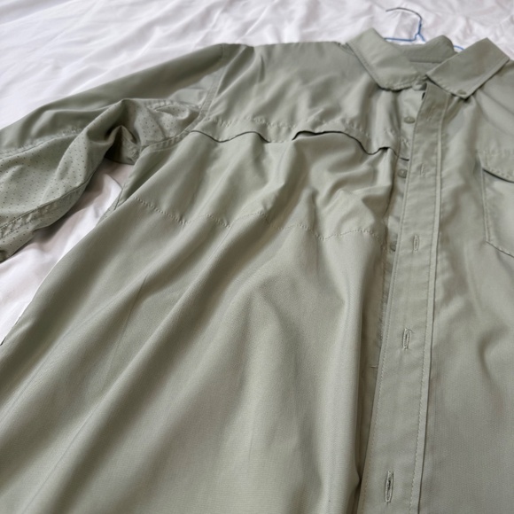 HUK Men's Tide Point Solid Long Sleeve Shirt Size XL - Green - Picture 2 of 5